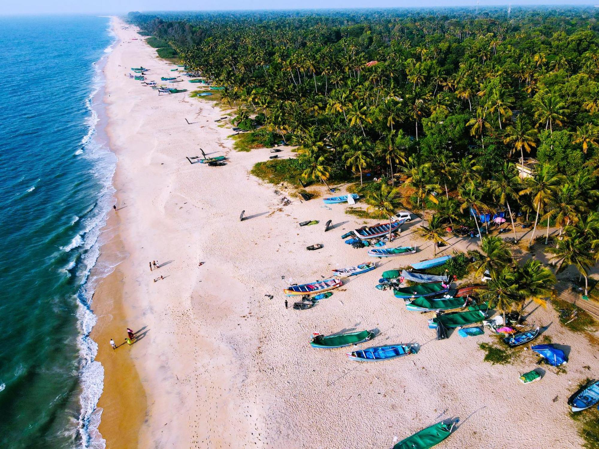 Bella Beach Villa Mararikulam Exterior photo