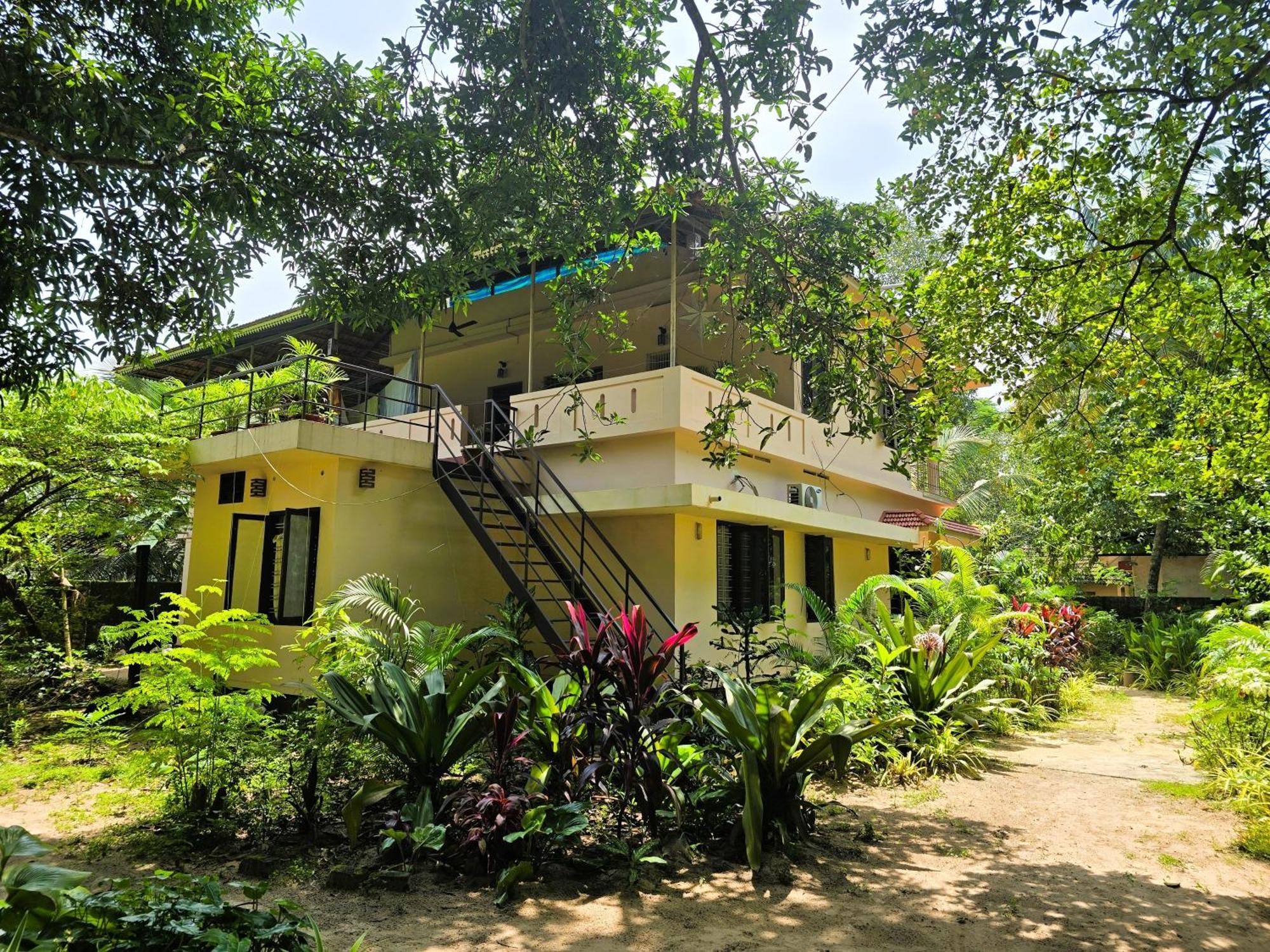 Bella Beach Villa Mararikulam Exterior photo